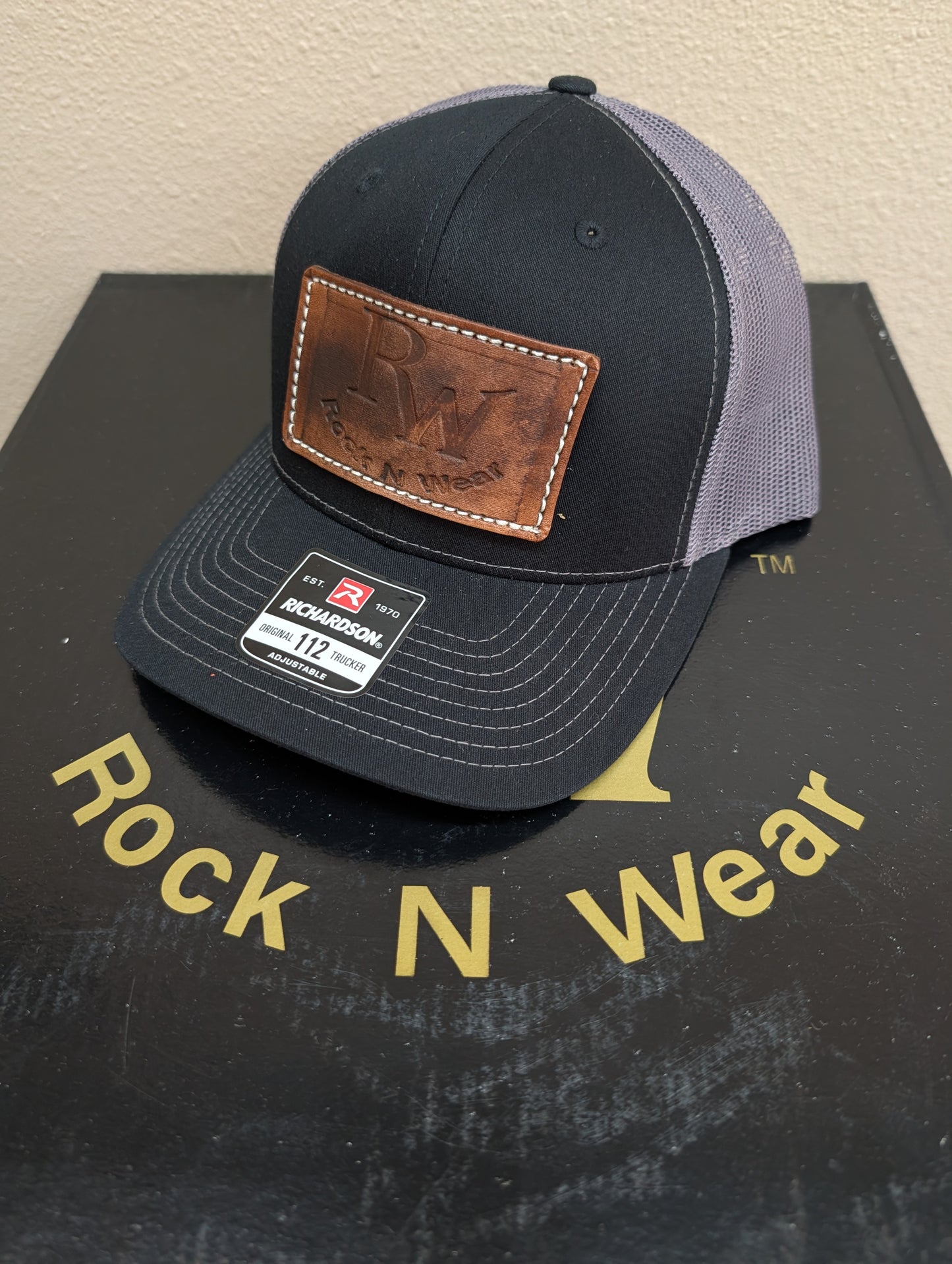 RW Black and Silver Cap